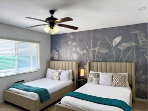 Hollywood Retreat Beach Access Free Parking